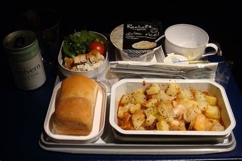 What Airplane Food Looks Like On Different Airlines Worldatlas