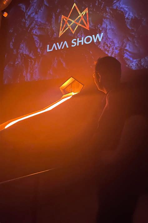 Icelandic Lava Show Reykjavík Live Show Visitvik