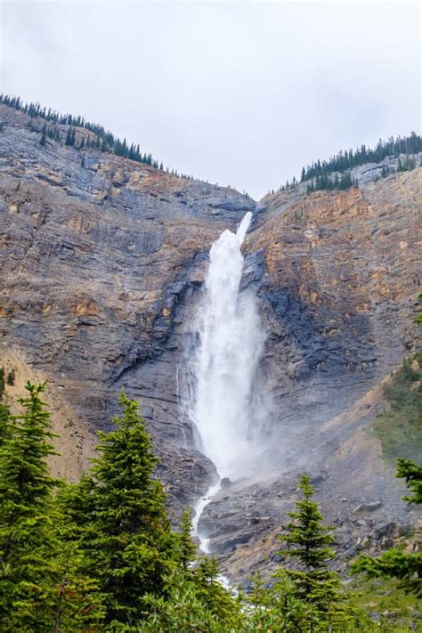 Takakkaw Falls At The Yoho National Park Stock Image Image Of Canada