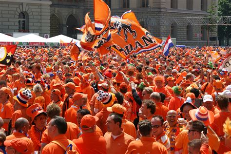 Explore tweets about #koningsdag2021 on twitter. koningsdag | De Soos