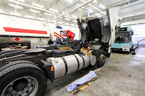 Truck Repair Associated Auto Body And Trucks Newark Nj