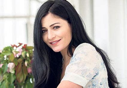 Show tv'nin bu yıl ekranlara gelen en iddialı yapımlarından birisi olan çukur oyuncuları ile de dikkat çekmeyi başardı. Çukur 2. Sezon Oyuncu Kadrosu, Yeni Gelen Oyuncular ...