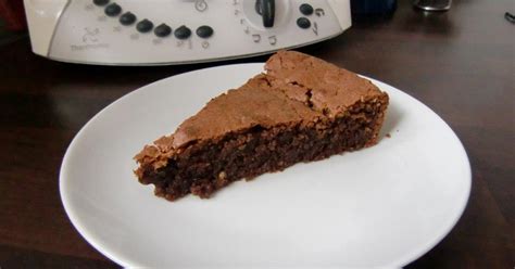 Die schokolade entweder in stücke brechen oder grob hacken, zusammen mit der butter über dem wasserbad. Schoko - Mandel - Kuchen von Tantelulu. Ein Thermomix ...