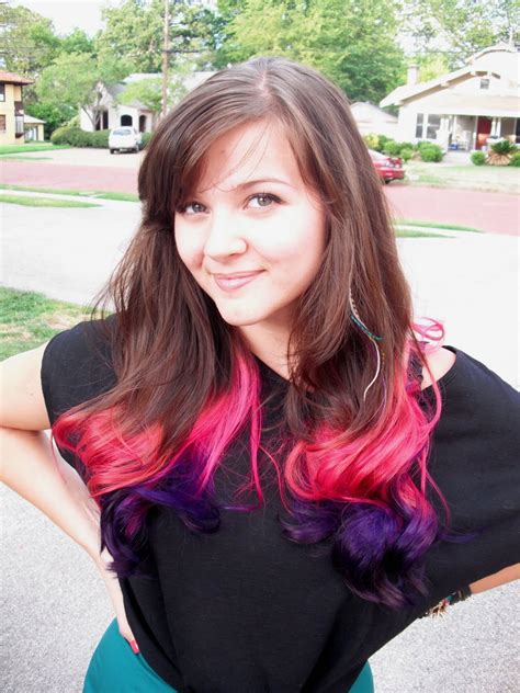 Dip dye hair is fun and easy to do yourself at home! Dash's Personal Styling: Dip-Dye Hair {By Salon Verve}