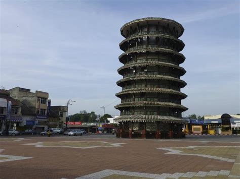 Teluk intan developed into a port, and many agricultural products and tin were exported from it. Teluk Intan Photo - Featured Images of Teluk Intan, Perak ...