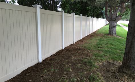 How do you cut a vinyl fence panel? Vinyl Fences | Best Fence & Rail of Florida