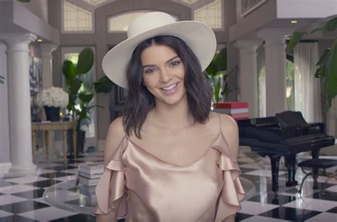Kendall Jenner Calls Tupac Her Spirit Animal In 73 Questions With Vogue