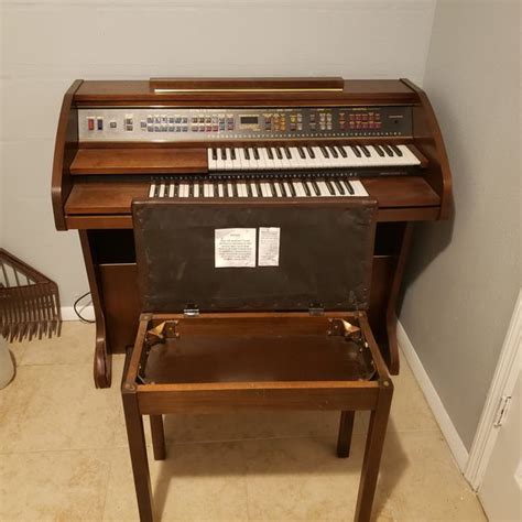 Lowrey Organ Owners Manual
