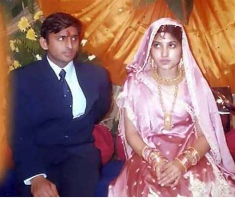 Akhilesh And Dimple At Their Wedding In Dimple Yadav Before Marriage