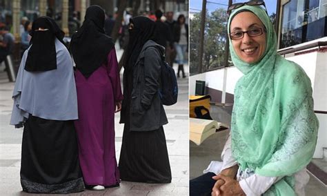 Women Wearing Hijabs Most At Risk Of Islamophobic Attacks Daily Mail Online
