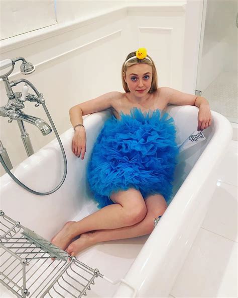 Dakota Fanning The Fappening Sexy 5 Photos The Fappening