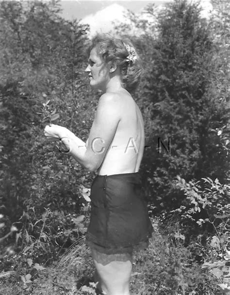 ORIGINAL VINTAGE 1940S 60S Nude RP Endowed Blond Woman Outdoors Silk