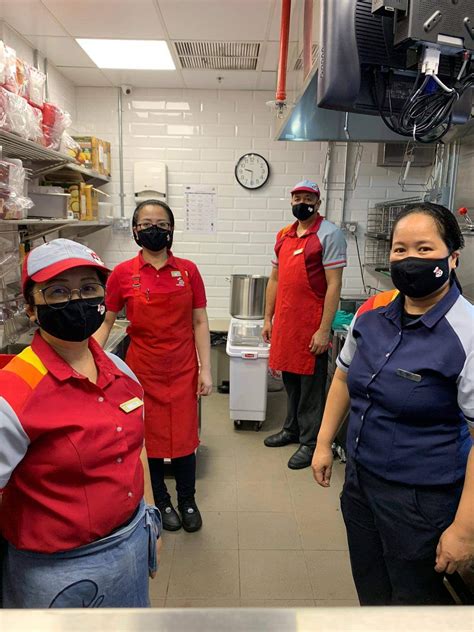 Jollibee First Ever Cloud Kichen At Tampines Singapore Is Now Open