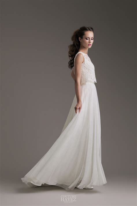 Abbiamo pensato di far rivivere i bellissimi abiti da sposa di svariate epoche, proponendovi un angolo vintage nel quale potervi tuffare nel passato indossando un originale ed autentico abito vintage. Kendall: abito con crop top in pizzo rebrodè - Couture ...