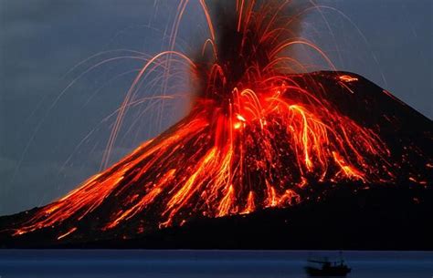 Very Beautiful Shots Of Awakening And Eruption Of A Volcano 12 Pics