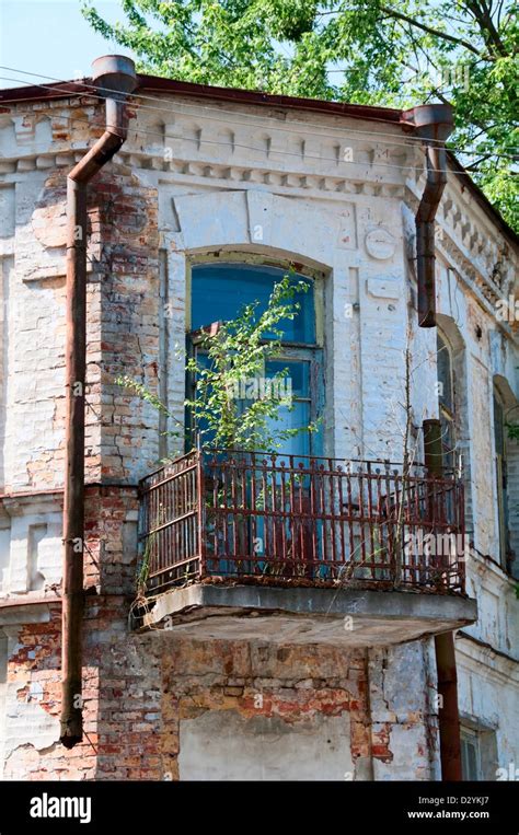 Chernobyl Disaster Results This Is An Abandoned House In Chernobyl