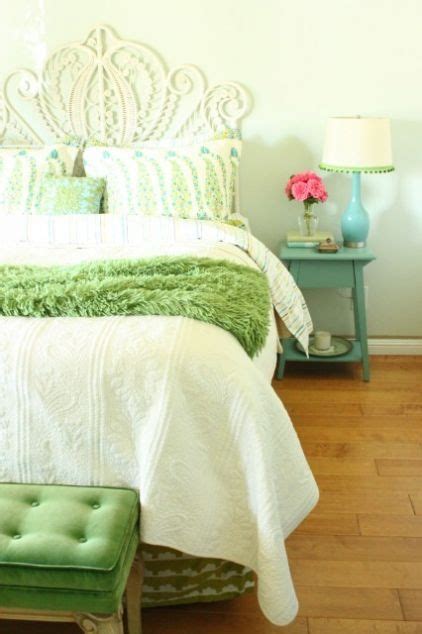 44 Wonderful Spring Inspired Bedroom Decorating Ideas
