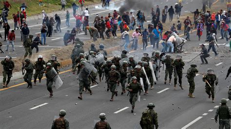 Ecuador protestas se radicalizan con retención de militares por parte