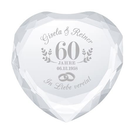 Die bekanntesten jubiläen sind die silberhochzeit (25 jahre). Edler Herz-Diamant mit Gravur zur diamantenen Hochzeit