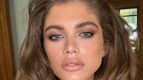 Valentina Sampaio Becomes First Transgender Model In The Sports Illustrated Swimsuit Issue Glam