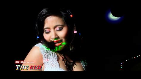 an unknown nepali girl hot item song navel show cleavage body lick wet