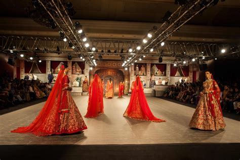 Fdci India Couture Week 2019 Malaika Arora Kriti Sanon Lifestyle Emirates247