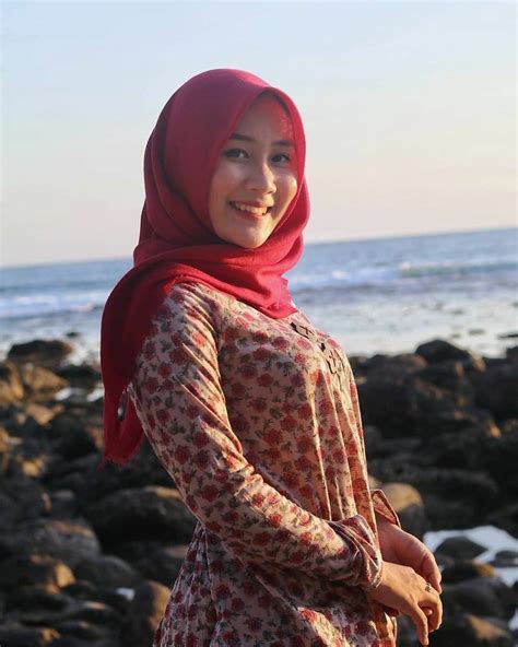 Muslimah Cantik Girl Hijab Fashion Beautiful Hijab