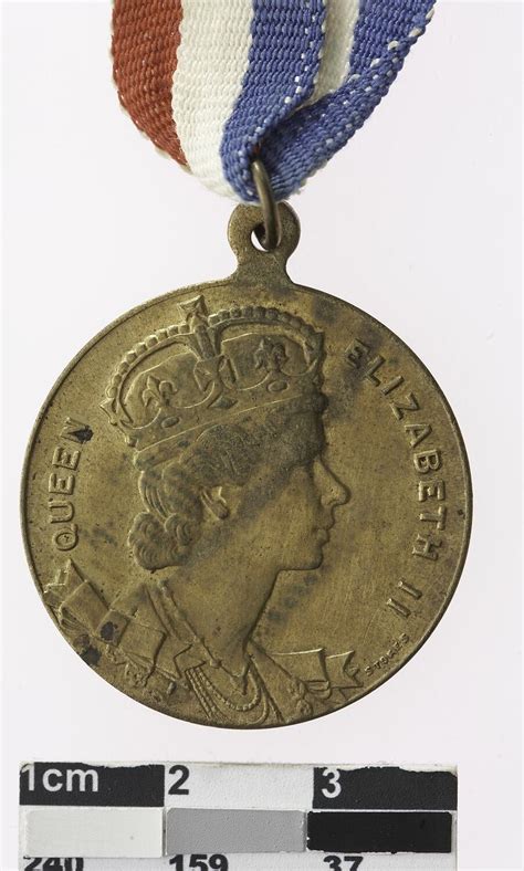 Medal Coronation Of Queen Elizabeth Ii Commemorative Victoria