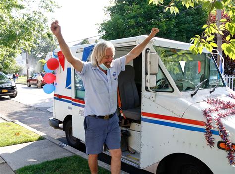 Mailman retires after 40 years in Rockville Centre | Herald Community