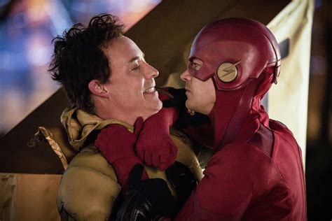 The Flash Season 5 Finale Has A Big Crisis Reveal Tv Guide