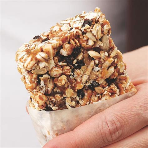 Almond butter honey oat bars. Almond-Honey Power Bar Recipe - EatingWell