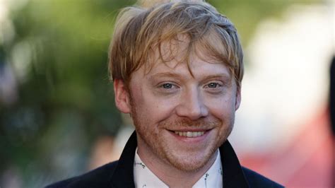 Gerüchten zufolge soll henrys verlobungsring über drei millionen euro wert gewesen sein. Rupert Grint: Beim Spaziergang mit seiner Tochter ...