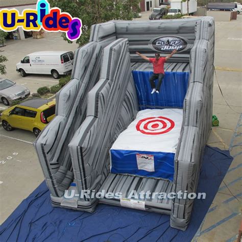 U Rides Quality Cliff Jump Inflatable Jump With Air Bag For Party