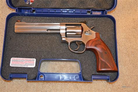 Smith And Wesson 686 Plus Deluxe For Sale At 999173184