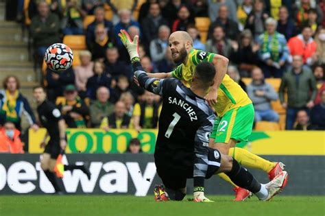 Daniel Farke Responds Over Chelsea Concerns About Billy Gilmours Game