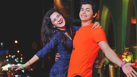 Check Out Avneet Kaur And Siddharth Nigams Sweet Moments Together