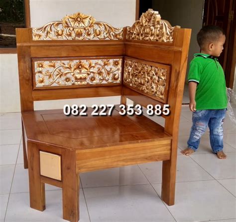 Hal ini dikenal dengan adanya desain yang sangat unik adapun untuk masalah harganya, dapat dilihat dari ukuran kursi besar kecilnya, model tingkat kerumitannya serta jenis kayu jati yang digunakannya. Ukuran Detael Kursi Sudut / Kursi Sudut Minimalis Kayu ...