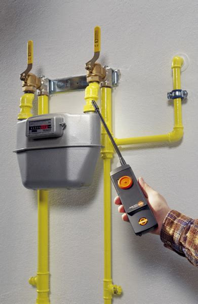 Speedy and sure detection of gas leaks in natural gas pipes. Testo Electronic Gas Leak Detector with Flexible Probe ...