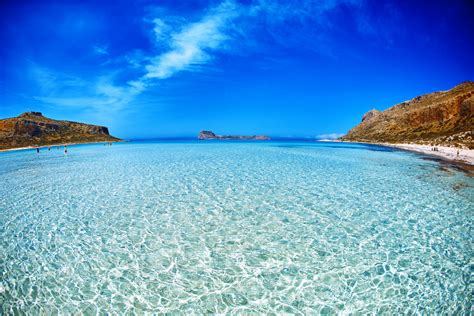 Balos Beach Crete Sand Under Water And Blue Sky Het Vakantie Overzicht