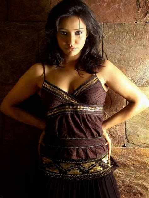 Bollywood Item Girl Neha Sharma Hot Stills Mallu Actress Photo Mallu