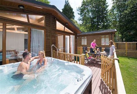 13 Cheap Hot Tub Breaks For Two