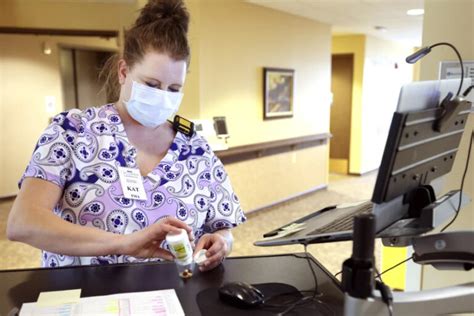 Pandemic Prompts Duluth Caregiver To Shift Careers Ecumen Lakeshore