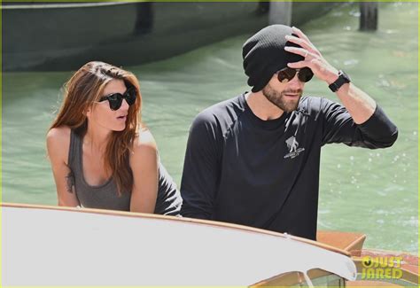 Jared Padalecki And Wife Genevieve Go For Boat Ride Through The Venice Canals Photo 4592534