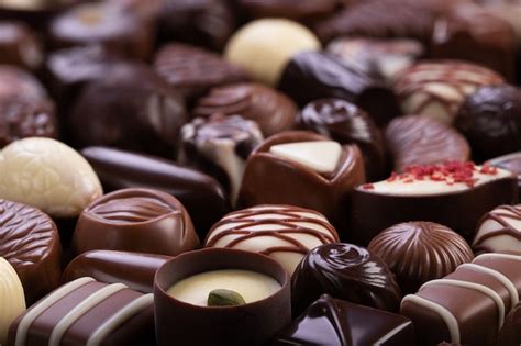 Caramelos De Chocolate Con Varios Rellenos Foto Premium