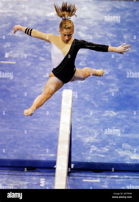 Shawn Johnson Competes On The Balance Beam At The Us Womens