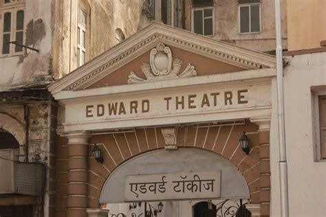 5 Glorious Heritage Film Theatres In Mumbai That You Can ...
