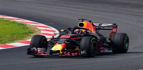 Red bull racing na przedsezonowe testy w jerez przygotował nowe, efektowne malowanie. F1 2018: Honda and Red Bull form 2019 Alliance - RealSport