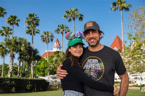 While it's unclear exactly how they met, shailene did. Shailene Woodley and Aaron Rodgers visited Disney World ...