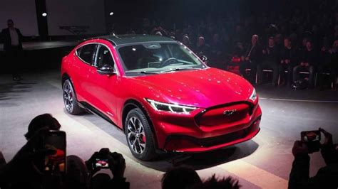 Ford Mustang Mach E Diluncurkan Mobil Listrik Ramah Lingkungan Pesaing