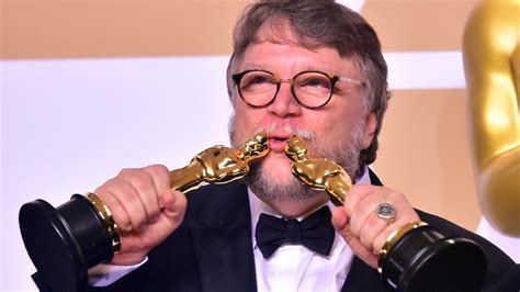 Days After Winning 2 Oscars Guillermo Del Toro Reveals He Got Divorced In 2017 Hollywood